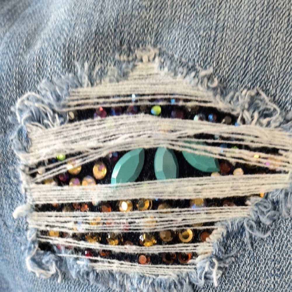White House Black Market Blue Distressed Ankle Jeans - Picture 6 of 9